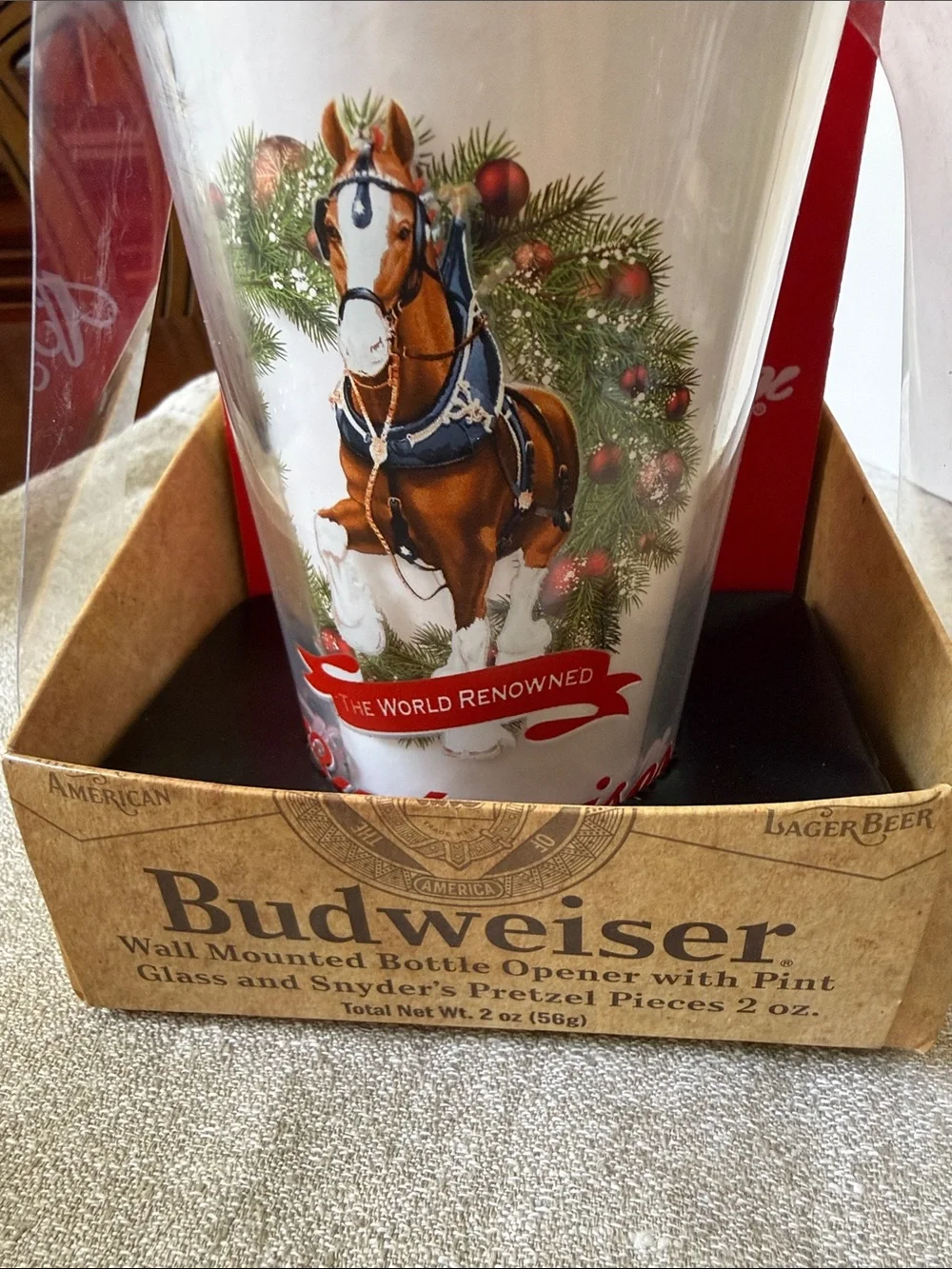 Budweiser wall mounted cast iron bottle opener & pint glass gift set no pretzel